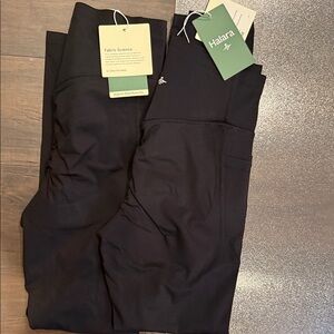HALARA Women's Sleek Black Leggings BNWT